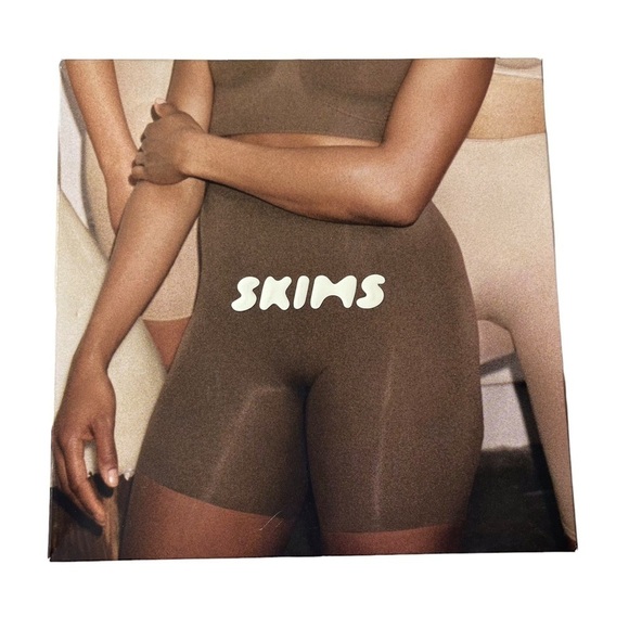 Skims Sculpting Short Above Knee Open Gusset Sienna Size XXS/XS Shapewear - Picture 5 of 8